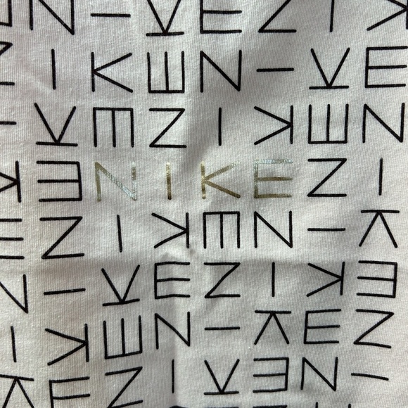 Nike / NWOT/ Baby Pink/ Athletic CUT Tank Size XL - Picture 3 of 9